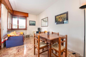 279- Casa Maria Grazia, nel centro di Sestri, 10 minuti a piedi dalla Baia del Silenzio